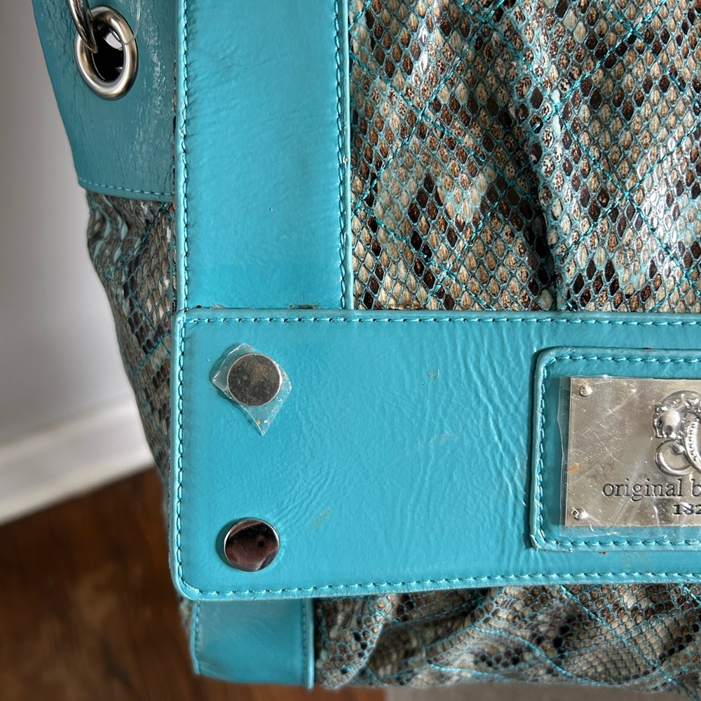 Sharif Teal Snake-Pattern Shoulder Bag w Silver Accents - Picture 6 of 10